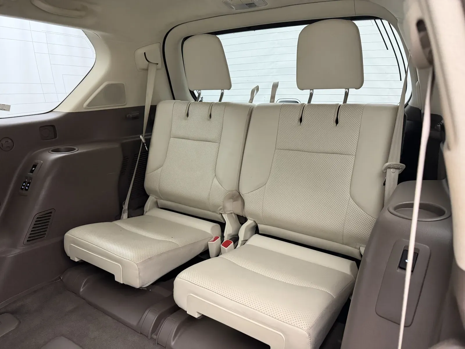 Lexus GX photo 33