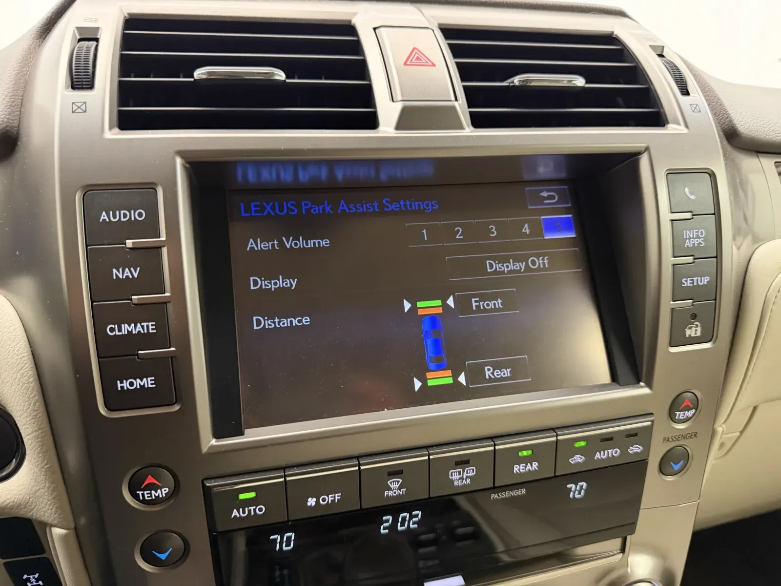Lexus GX photo 22
