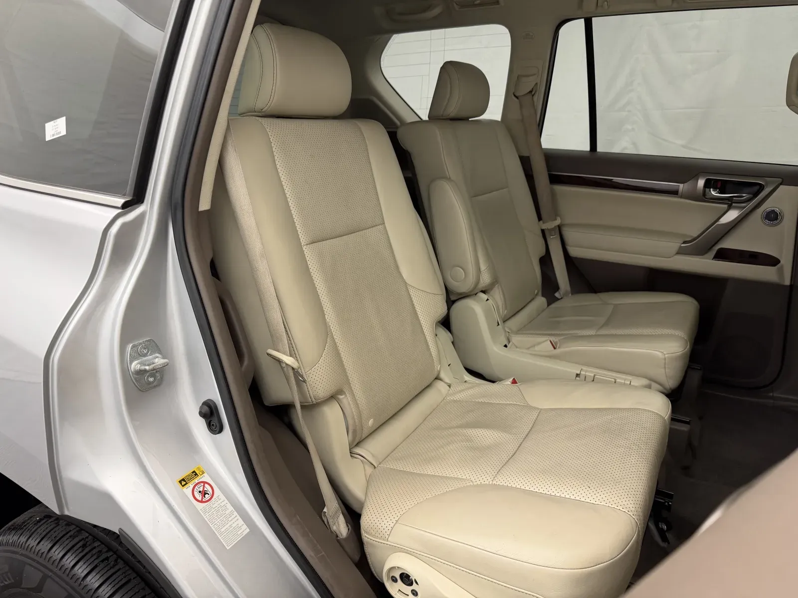 Lexus GX photo 30