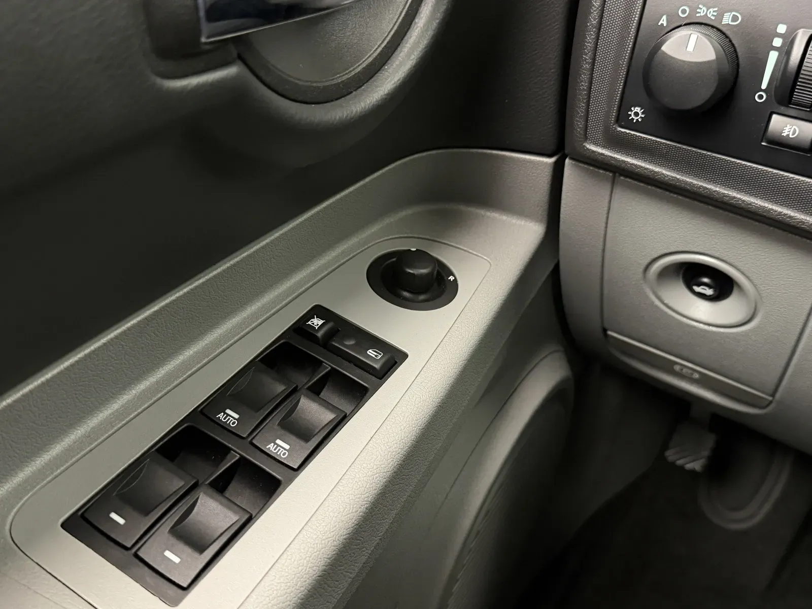 Dodge Charger photo 19