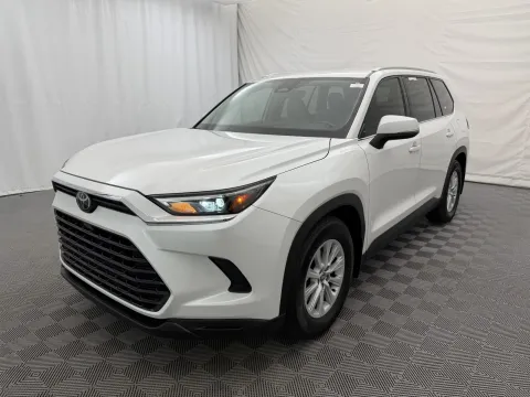 Photos of 2024 Toyota Grand Highlander XLE for sale in Arlington Heights, IL at Autos of Chicago