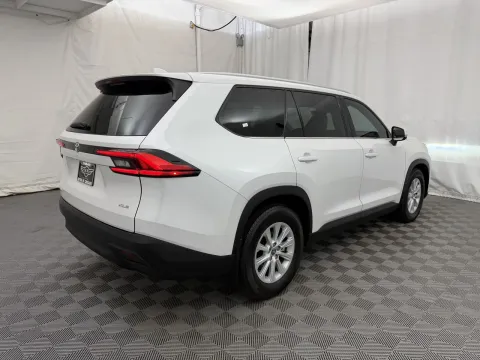 More photos of 2024 Toyota Grand Highlander XLE at Autos of Chicago, IL