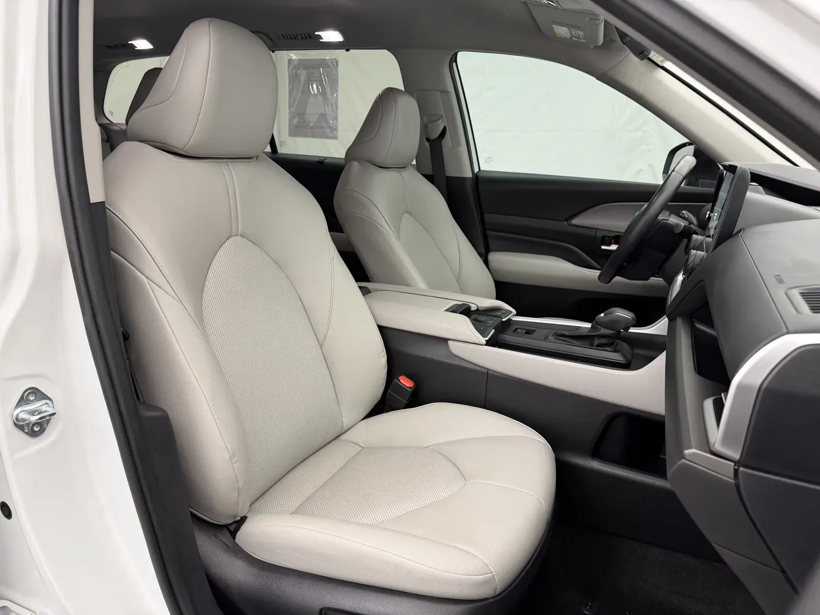 Toyota Grand Highlander photo 30