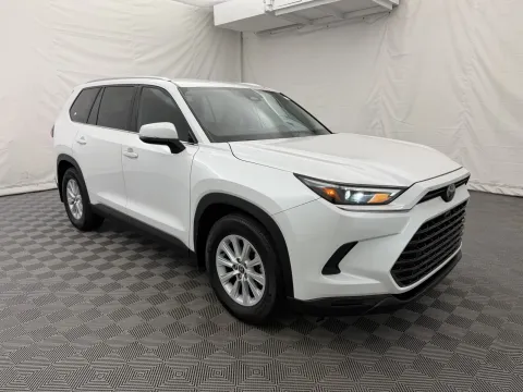 More photos of 2024 Toyota Grand Highlander XLE at Autos of Chicago, IL
