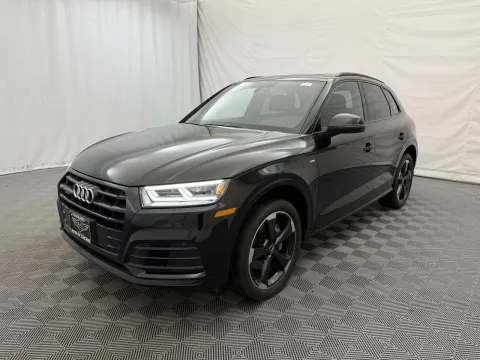 Photos of 2019 Audi Q5 quattro Progressiv 45 TFSI for sale in Arlington Heights, IL at Autos of Chicago