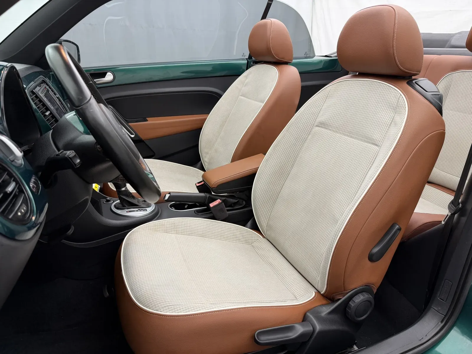 Volkswagen Beetle photo 11