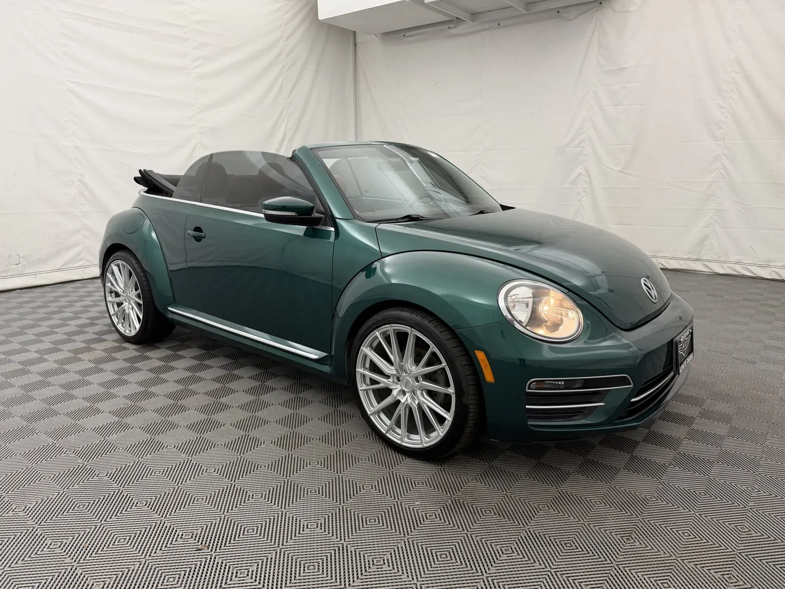 Volkswagen Beetle photo 4
