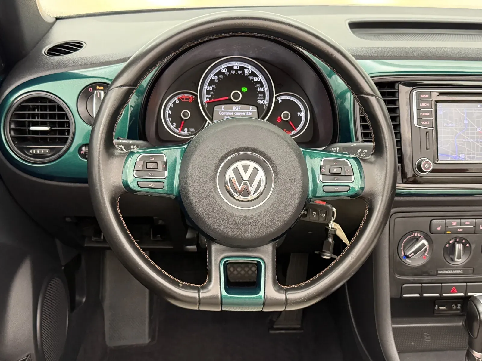 Volkswagen Beetle photo 13