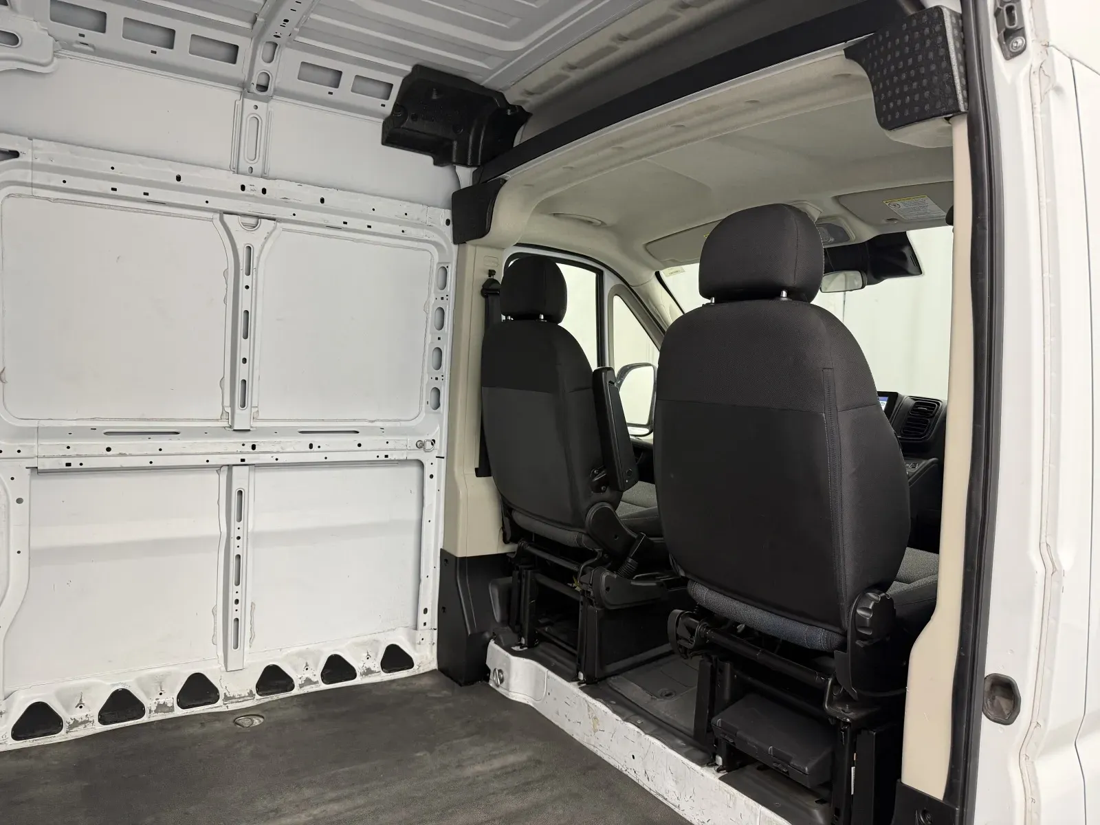 Ram Cargo Van photo 21