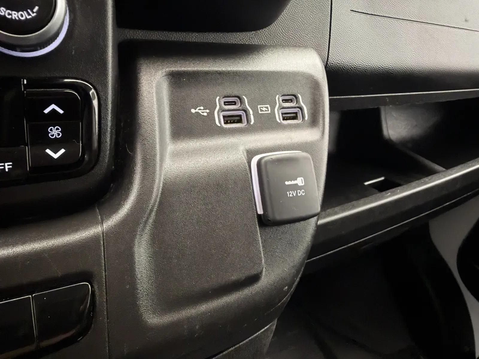 Ram Cargo Van photo 19