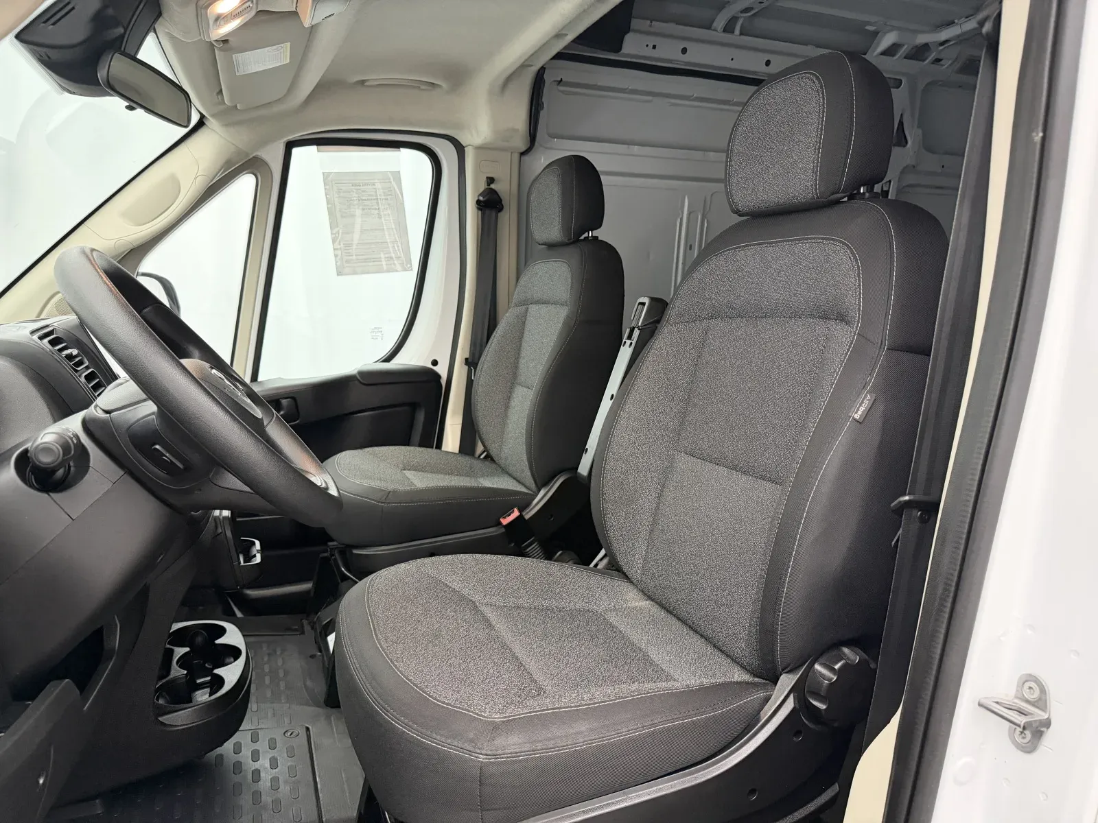 Ram Cargo Van photo 5