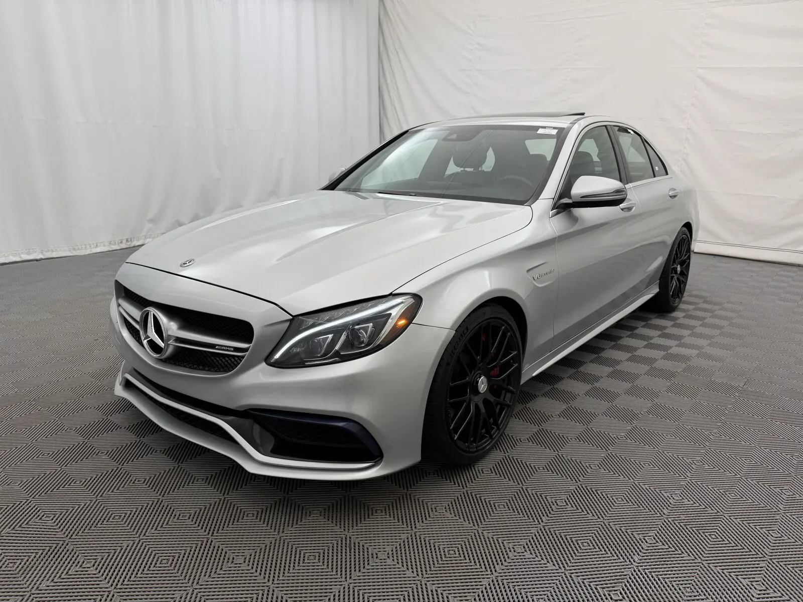 Mercedes-Benz C-Class photo 2