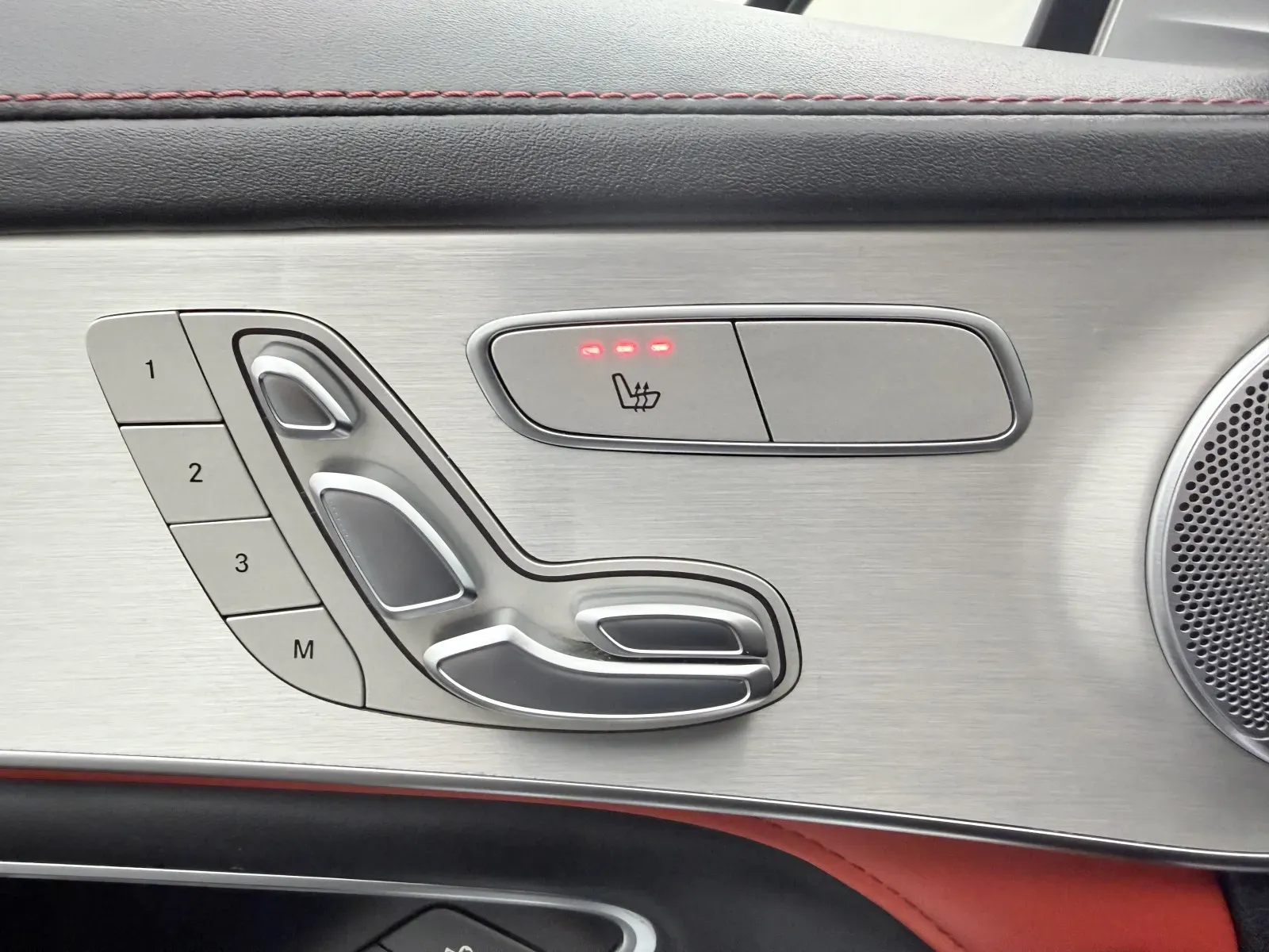 Mercedes-Benz C-Class photo 20