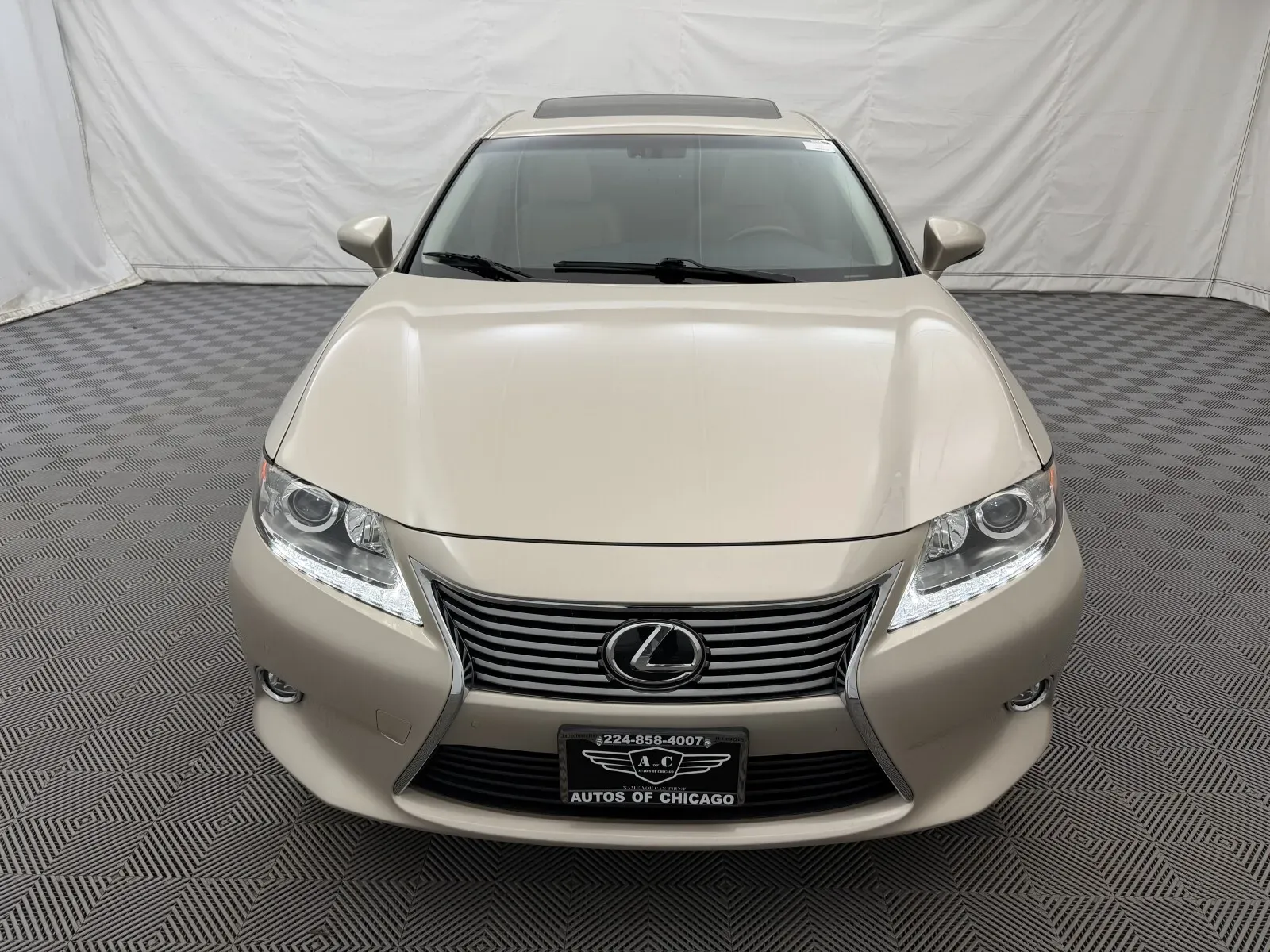 Lexus ES photo 3