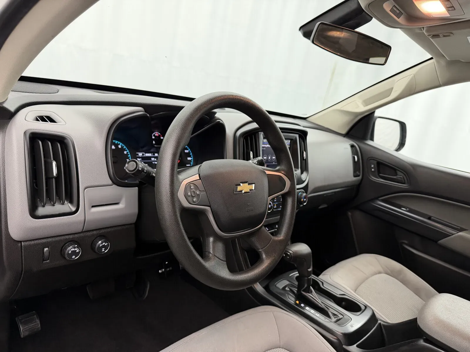 Chevrolet Colorado photo 9