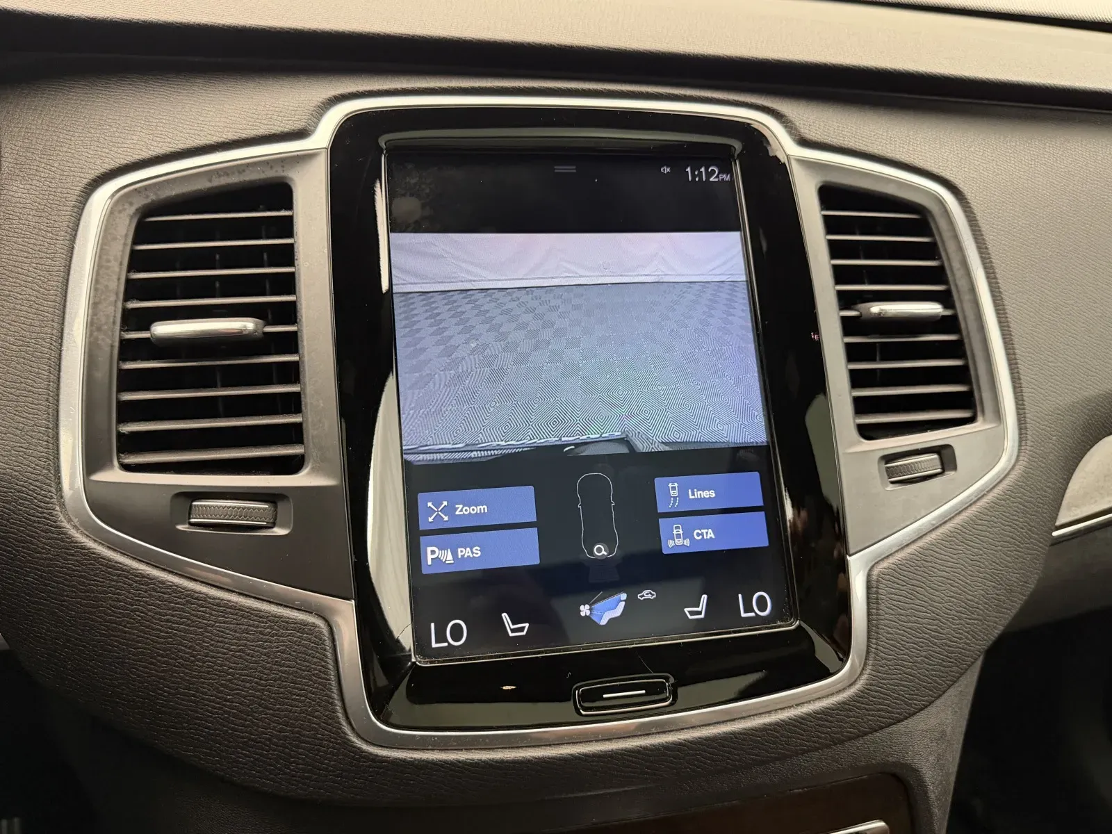 Volvo XC90 photo 24