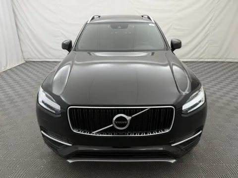 Another view of 2019 Volvo XC90 Momentum for sale in Arlington Heights, IL at Autos of Chicago