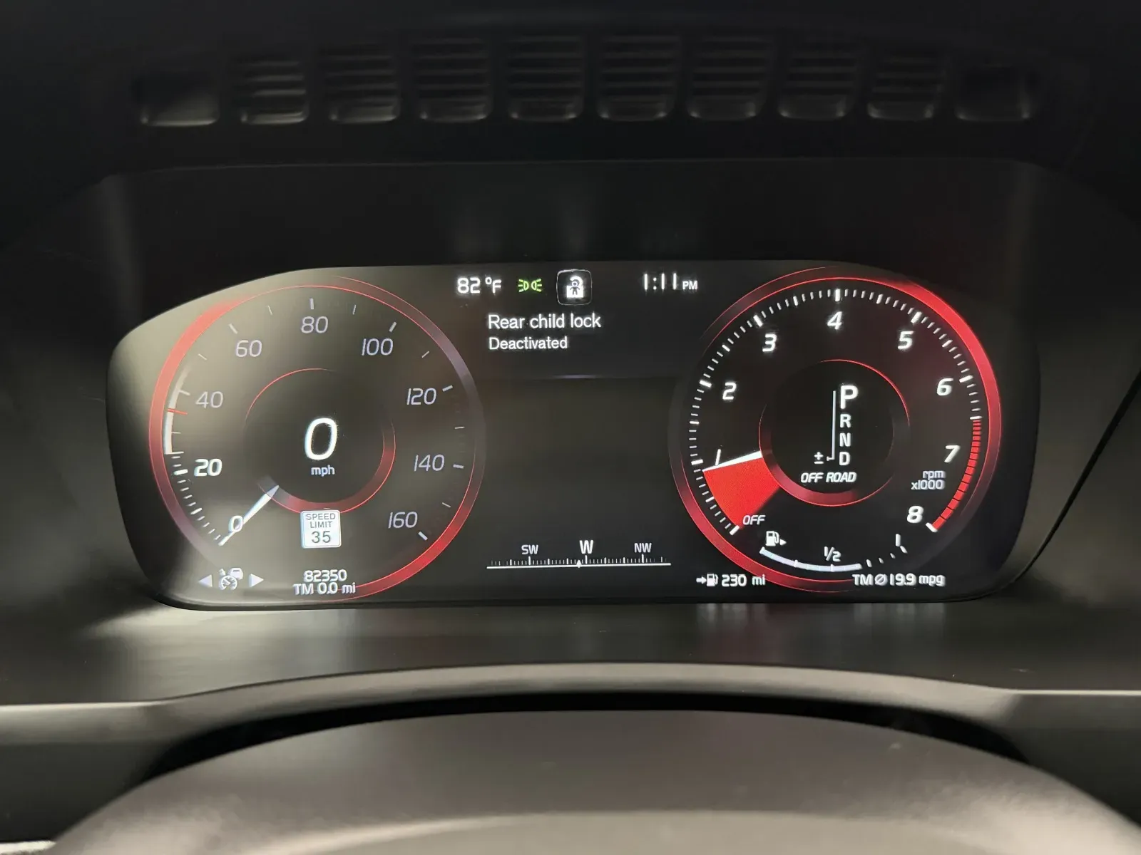 Volvo XC90 photo 17