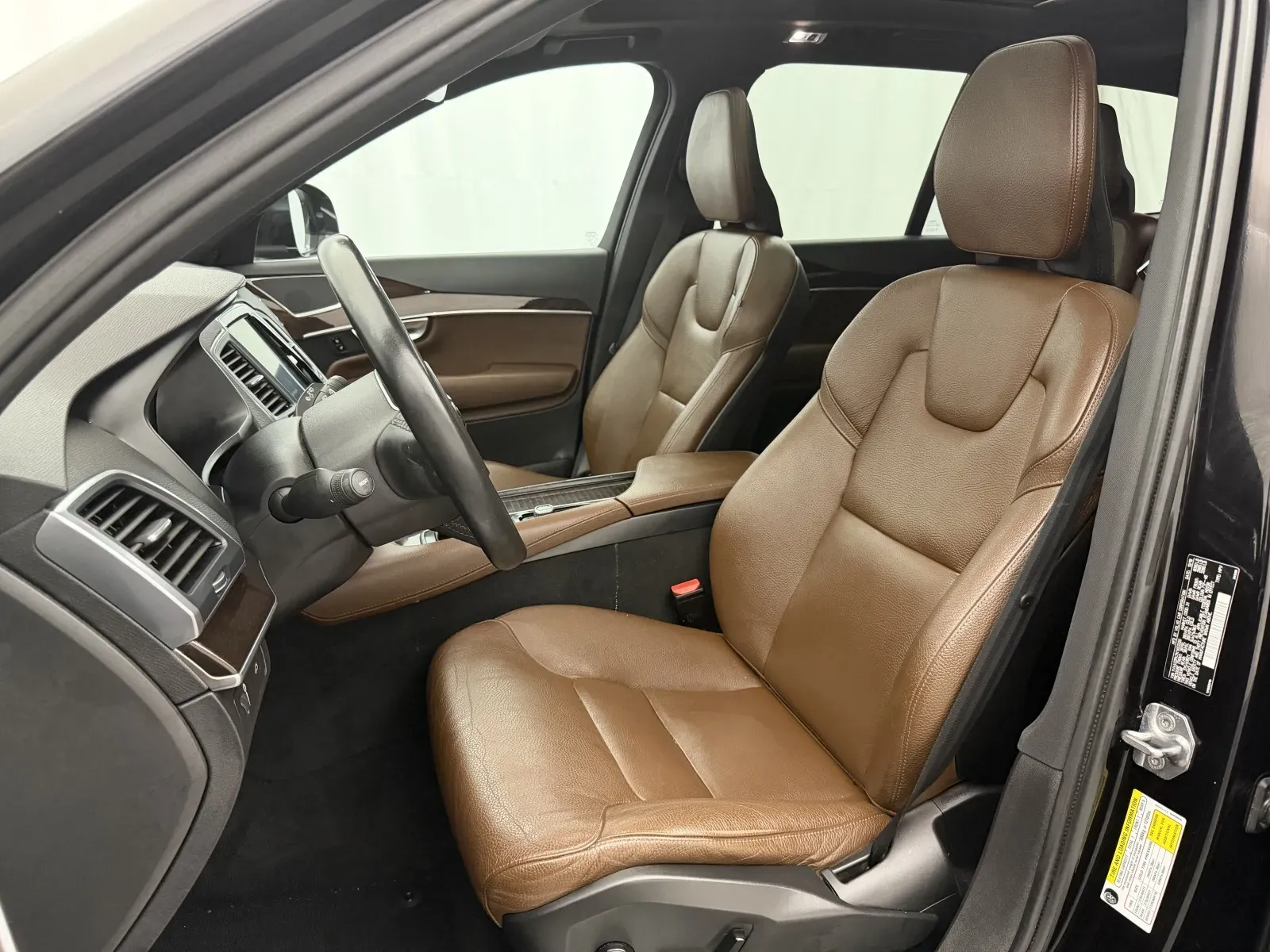 Volvo XC90 photo 11