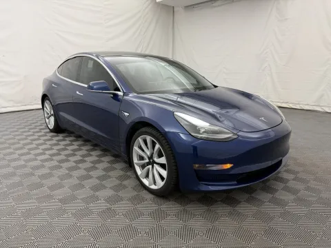 More photos of 2020 Tesla Model 3 Long Range at Autos of Chicago, IL