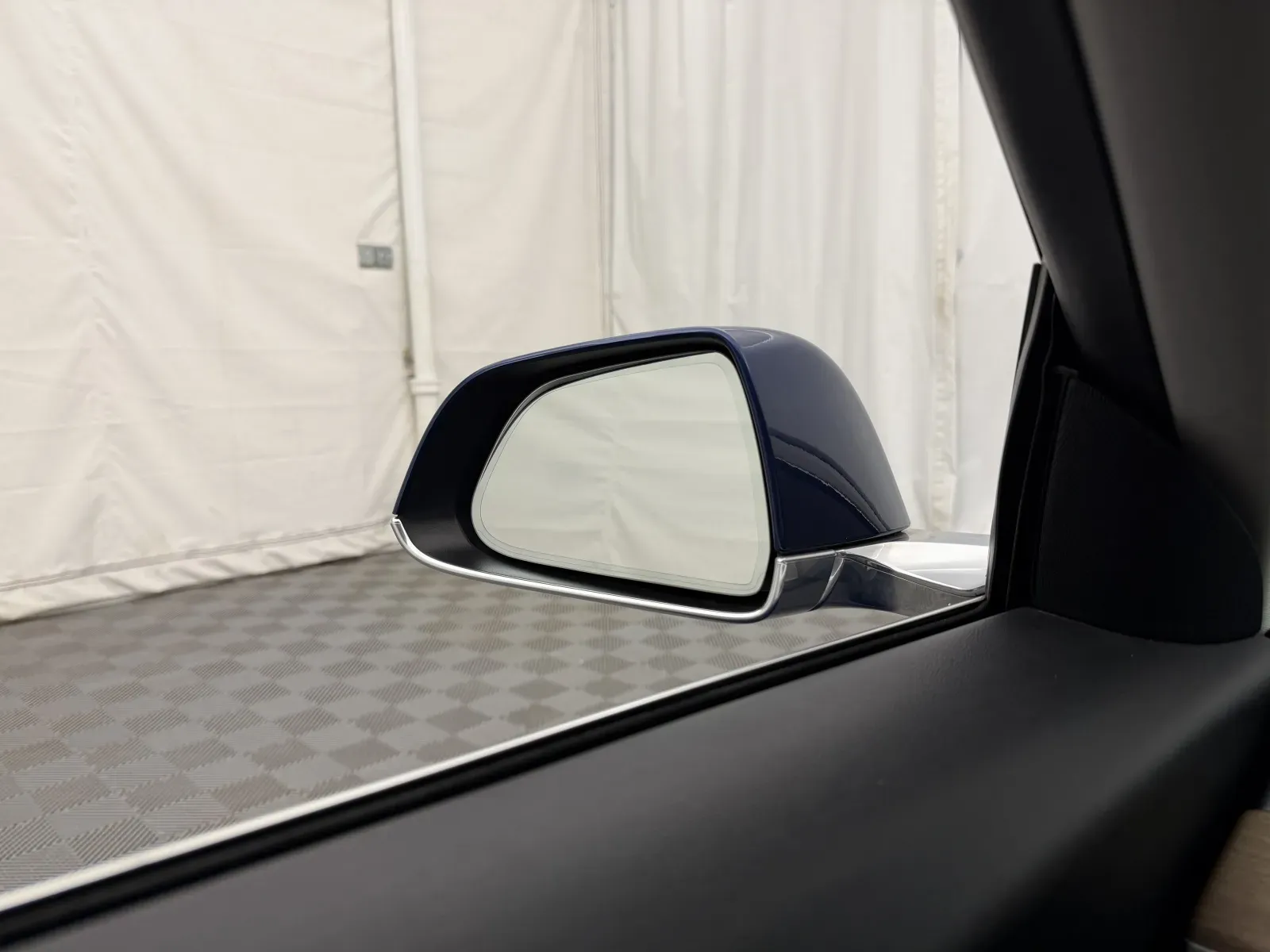 Tesla Model 3 photo 14
