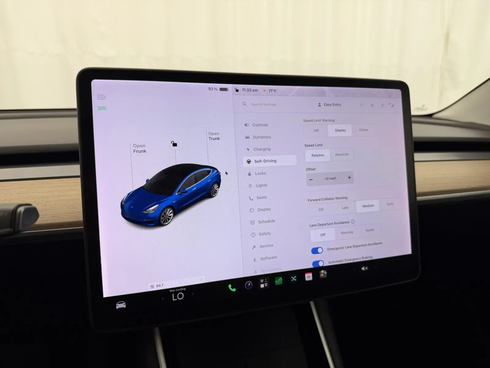 Tesla Model 3 photo 20