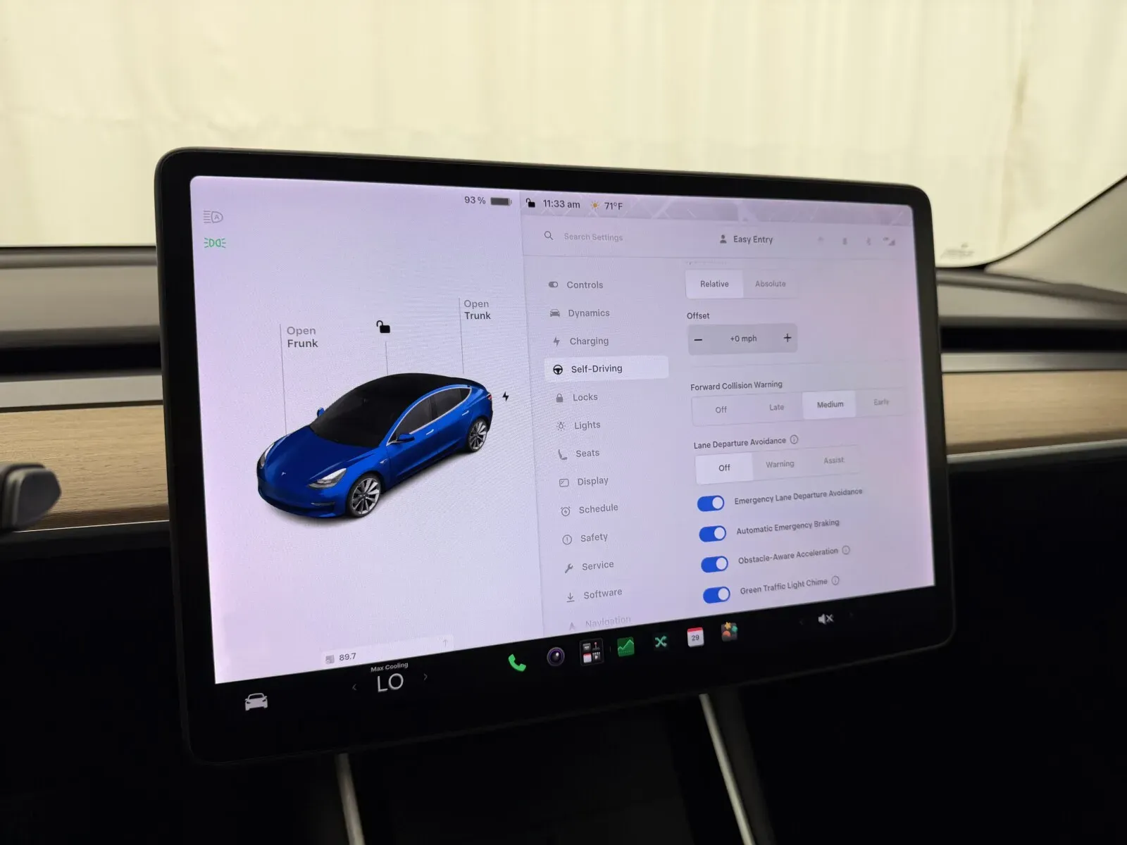 Tesla Model 3 photo 21