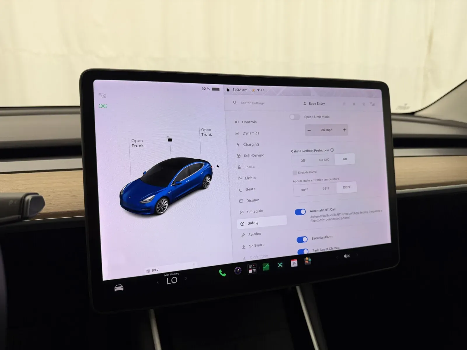 Tesla Model 3 photo 25