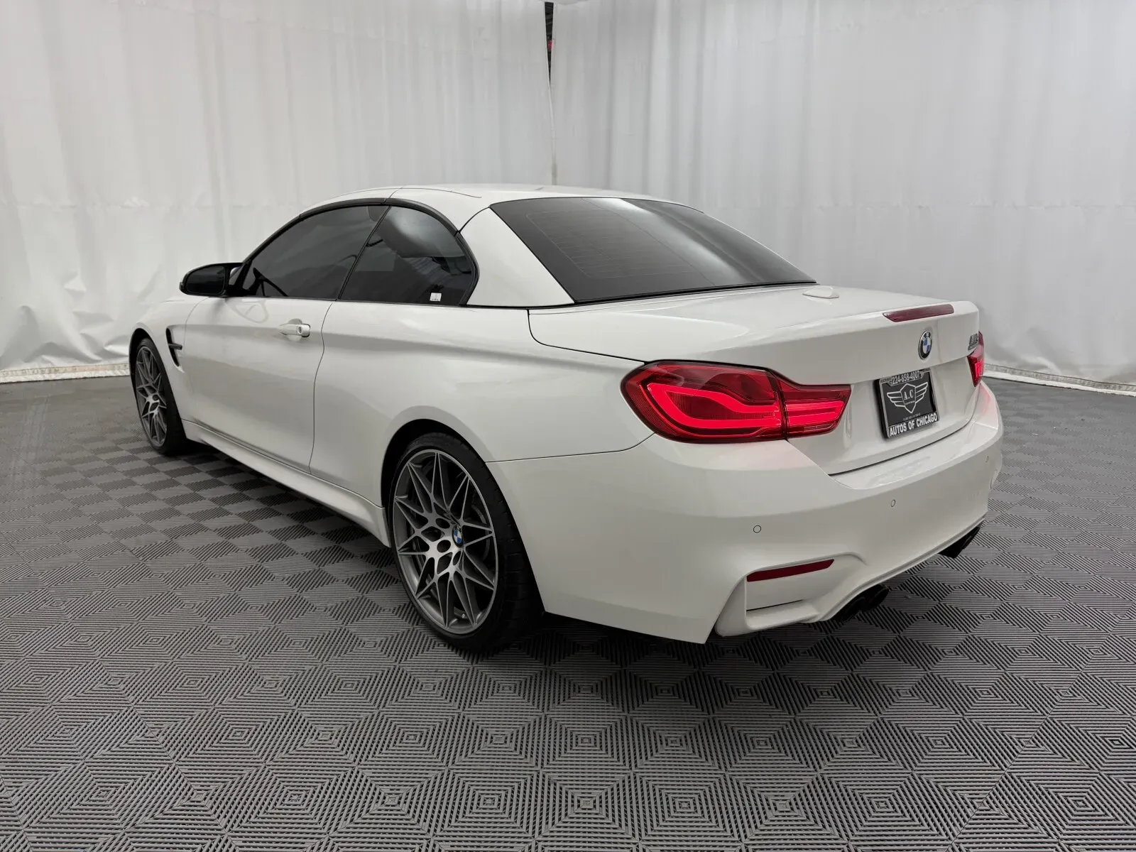 BMW M4 photo 16