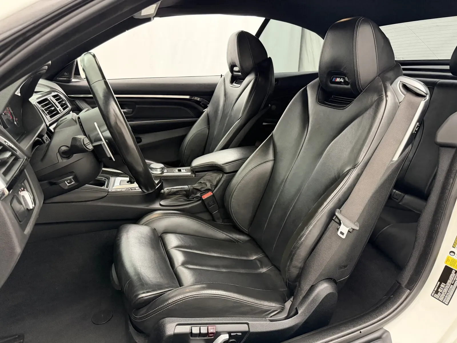 BMW M4 photo 18