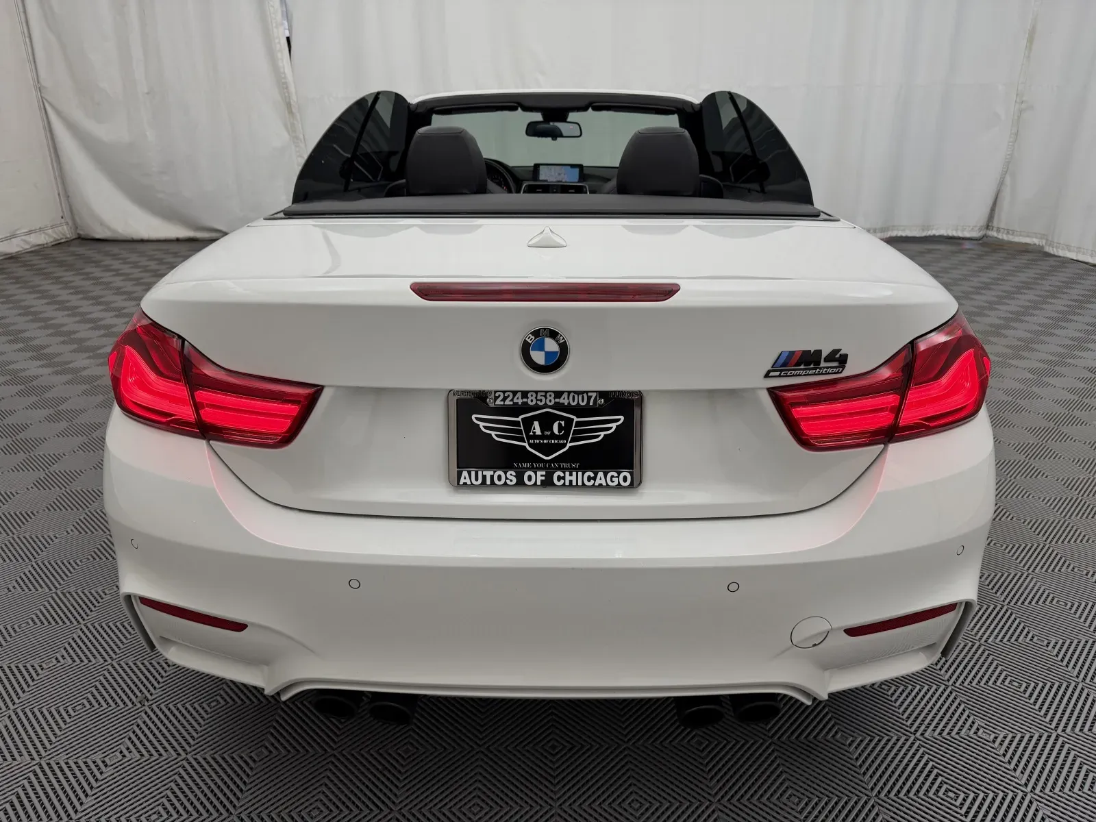 BMW M4 photo 8