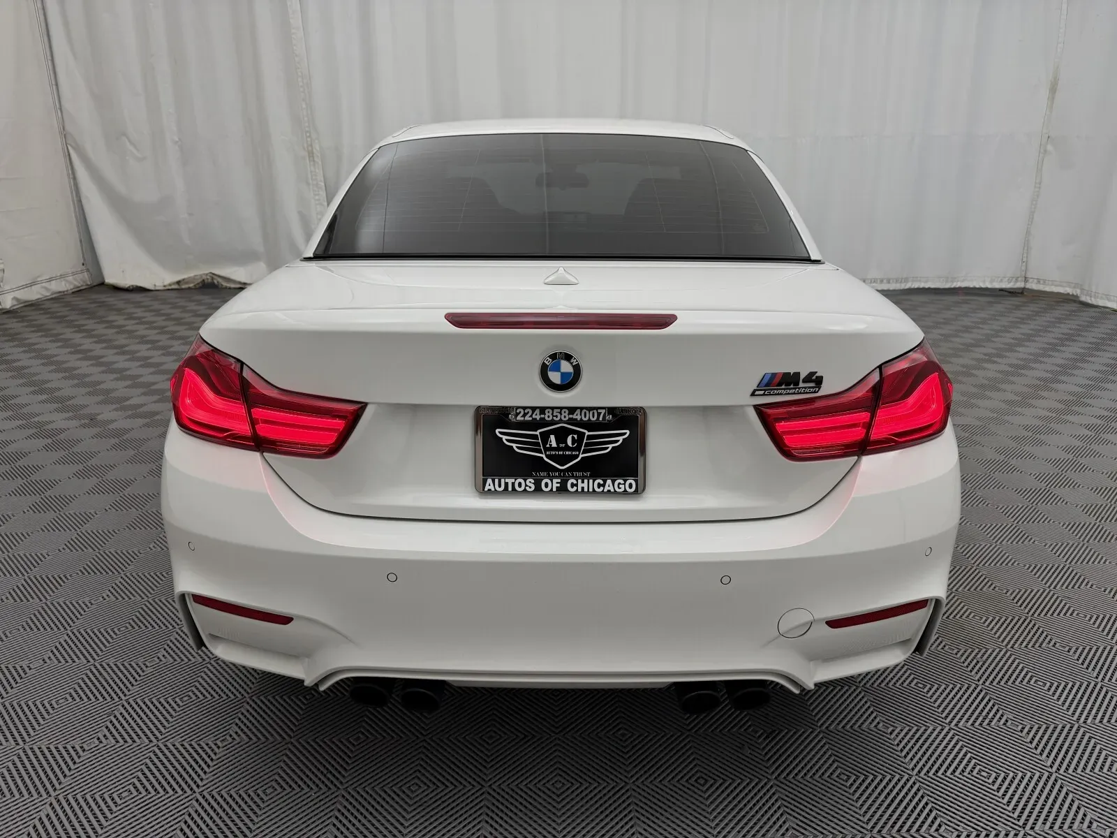 BMW M4 photo 15