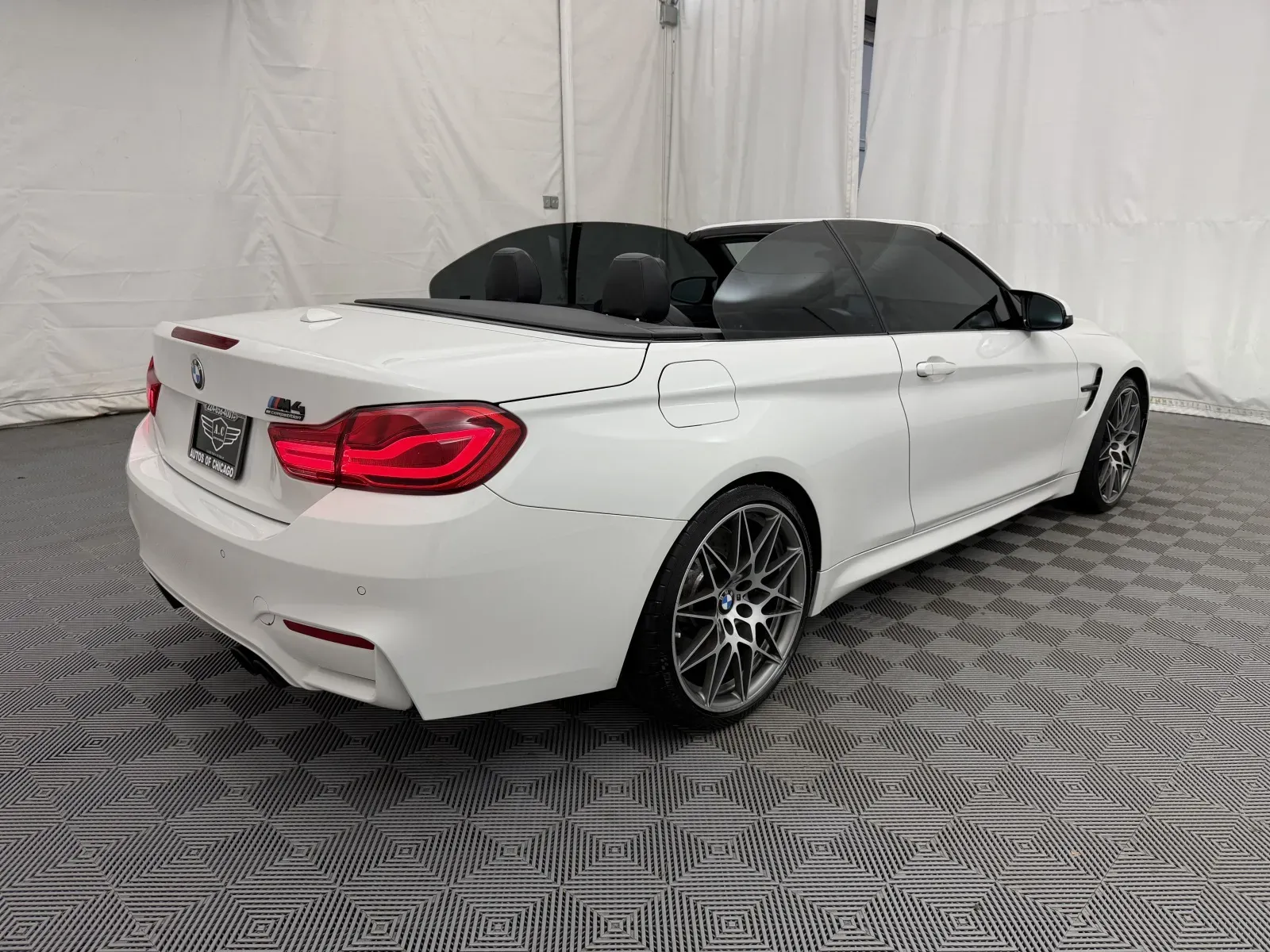 BMW M4 photo 6