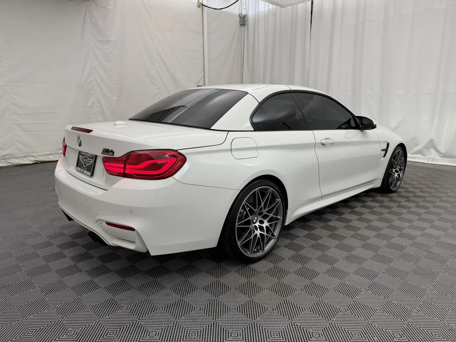 BMW M4 photo 14