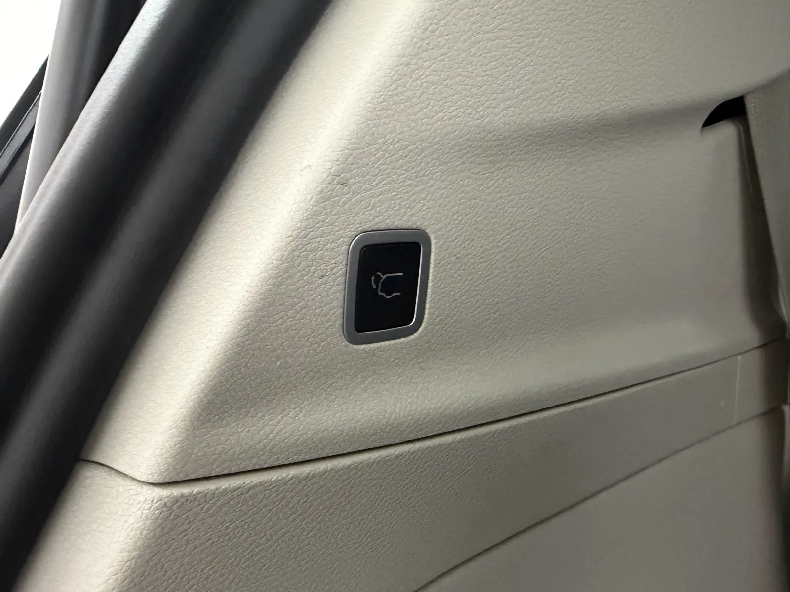 Chrysler Pacifica photo 35