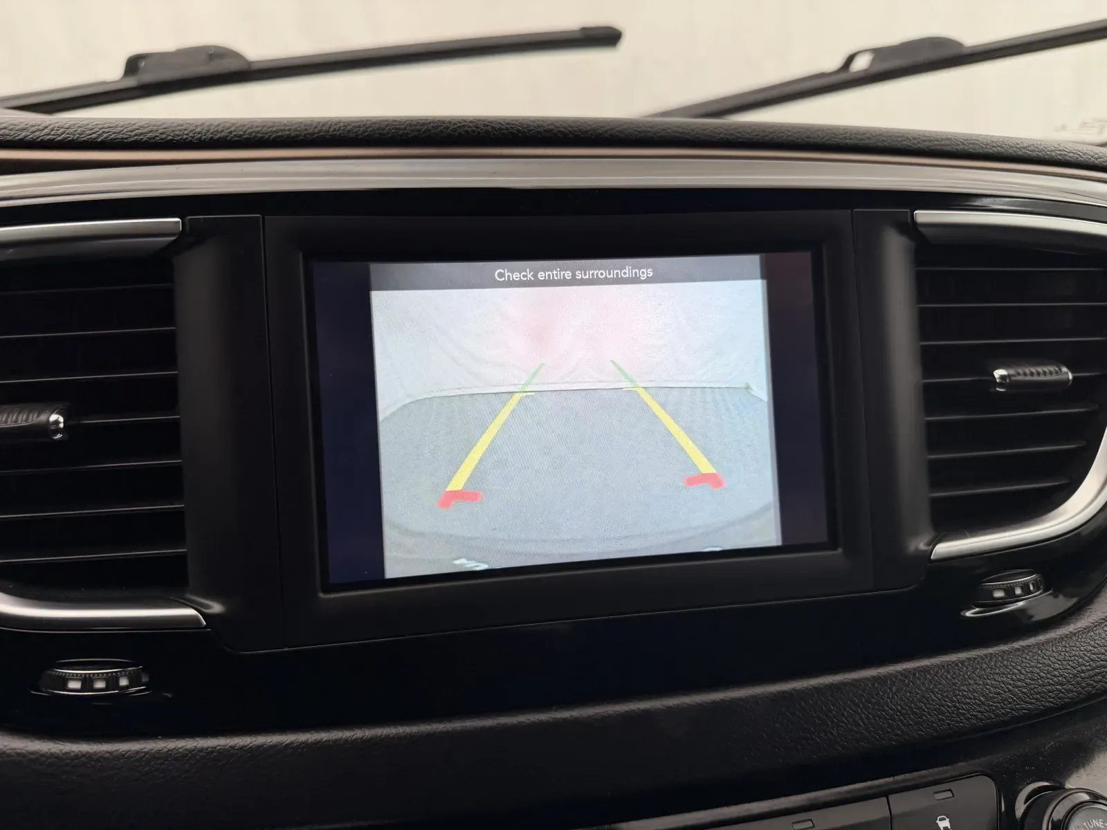 Chrysler Pacifica photo 22
