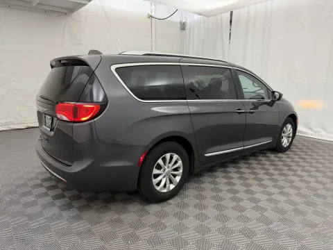 More photos of 2019 Chrysler Pacifica Touring L at Autos of Chicago, IL