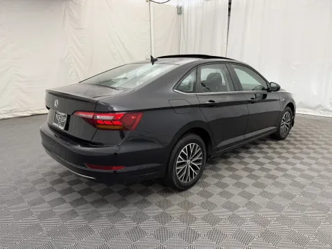 More photos of 2019 Volkswagen Jetta SEL at Autos of Chicago, IL
