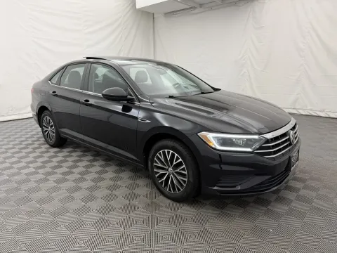 More photos of 2019 Volkswagen Jetta SEL at Autos of Chicago, IL