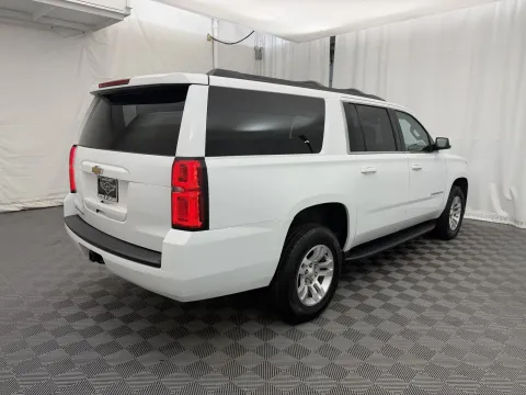 More photos of 2018 Chevrolet Suburban LT at Autos of Chicago, IL