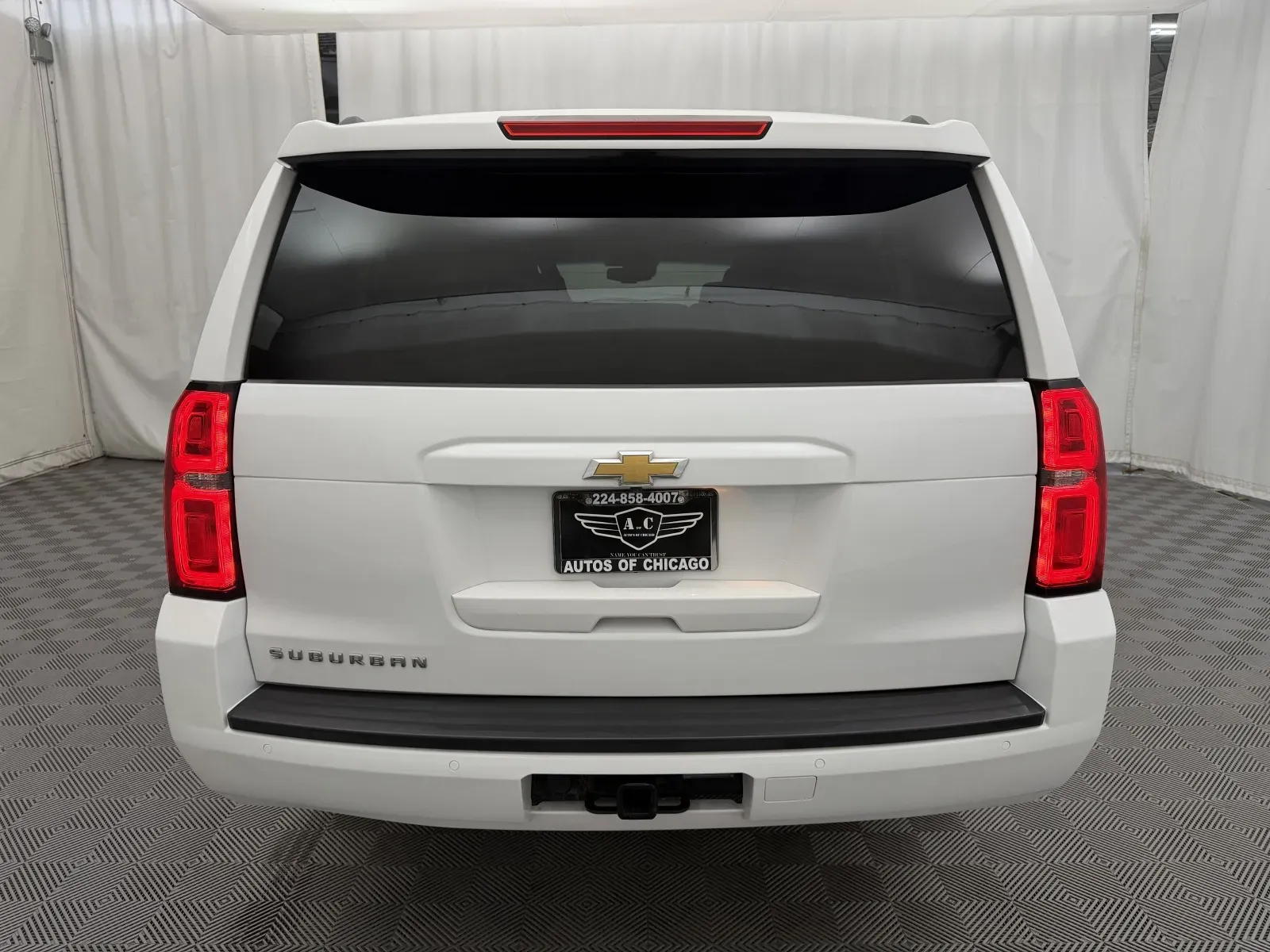 Chevrolet Suburban photo 6