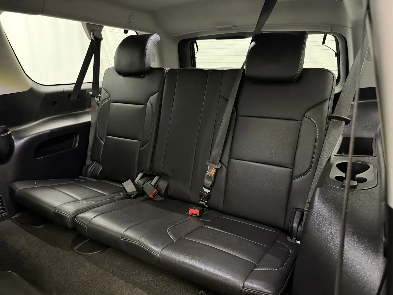 Chevrolet Suburban photo 29