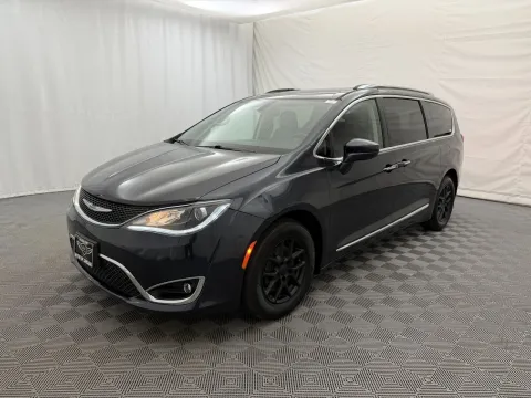 Photos of 2020 Chrysler Pacifica Touring L for sale in Arlington Heights, IL at Autos of Chicago