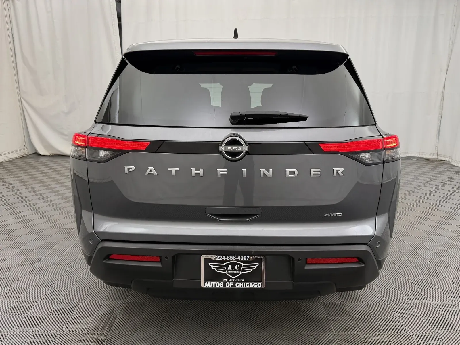 Nissan Pathfinder photo 6