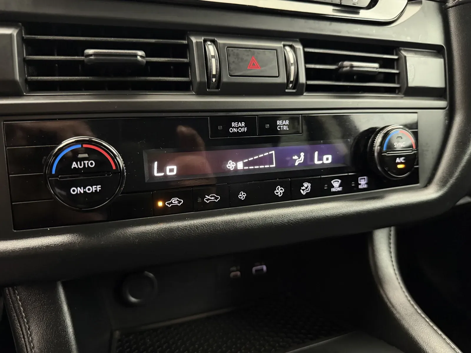 Nissan Pathfinder photo 21