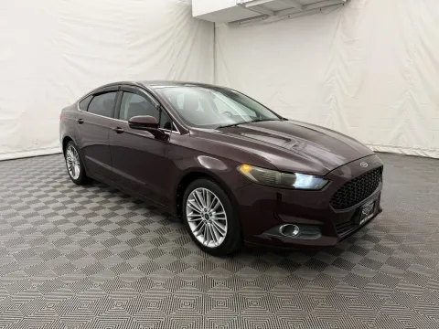 More photos of 2013 Ford Fusion SE at Autos of Chicago, IL