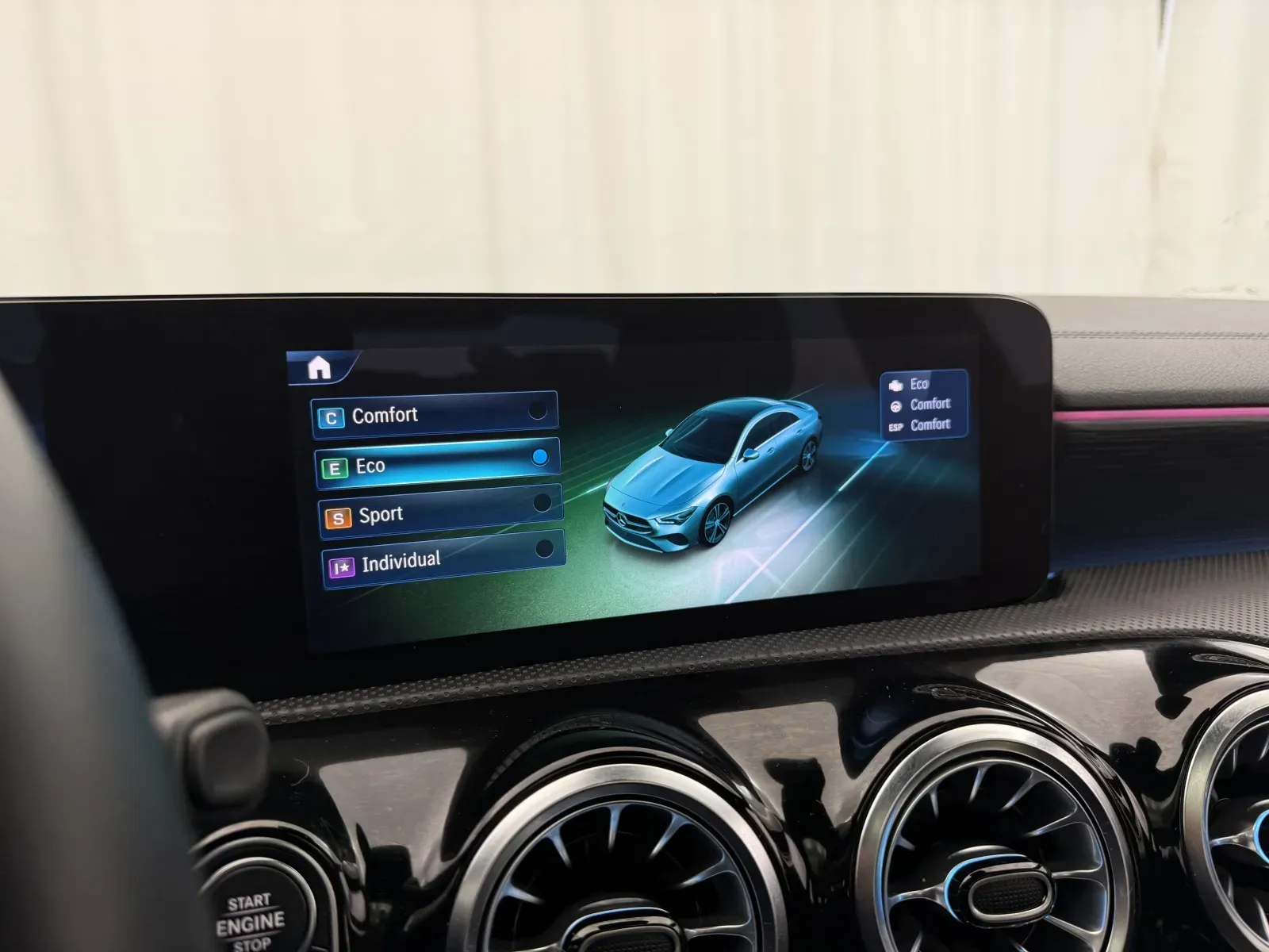 Mercedes-Benz CLA photo 28