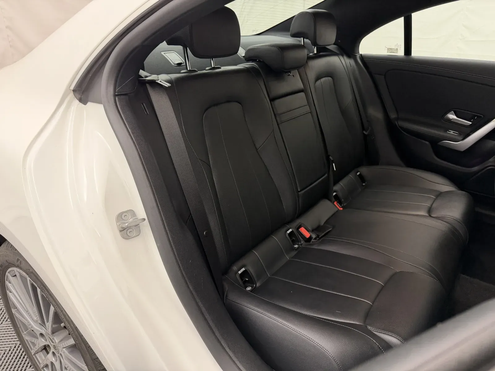 Mercedes-Benz CLA photo 39
