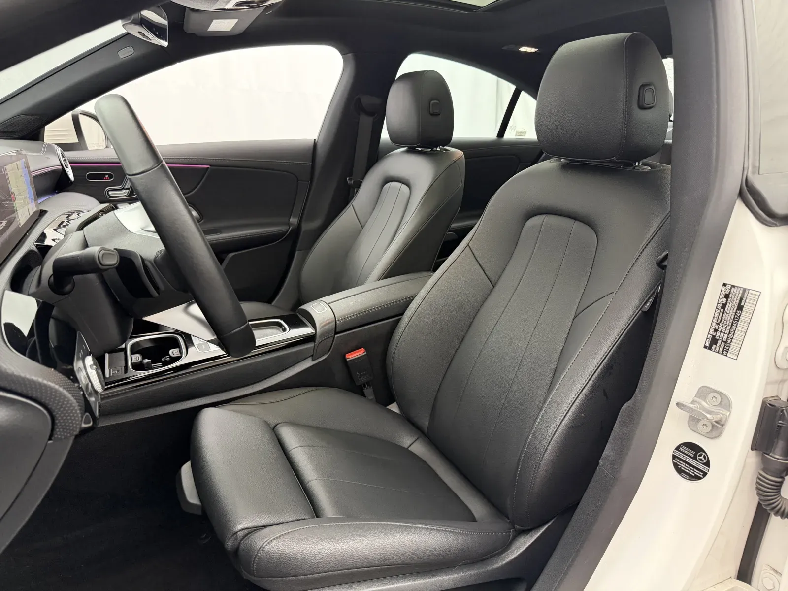 Mercedes-Benz CLA photo 8