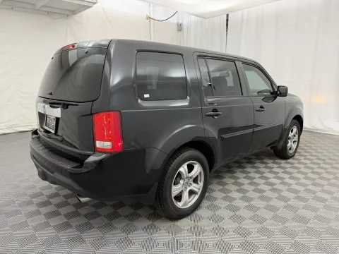 More photos of 2015 Honda Pilot EX-L at Autos of Chicago, IL